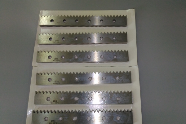 realizzazione-di-lame-in-acciaio-k100-ad-alta-resistenza-all-usura-per-ventilatori-strappatoriC9E7D2D8-4C1E-F3E7-671E-687F458F419D.jpg